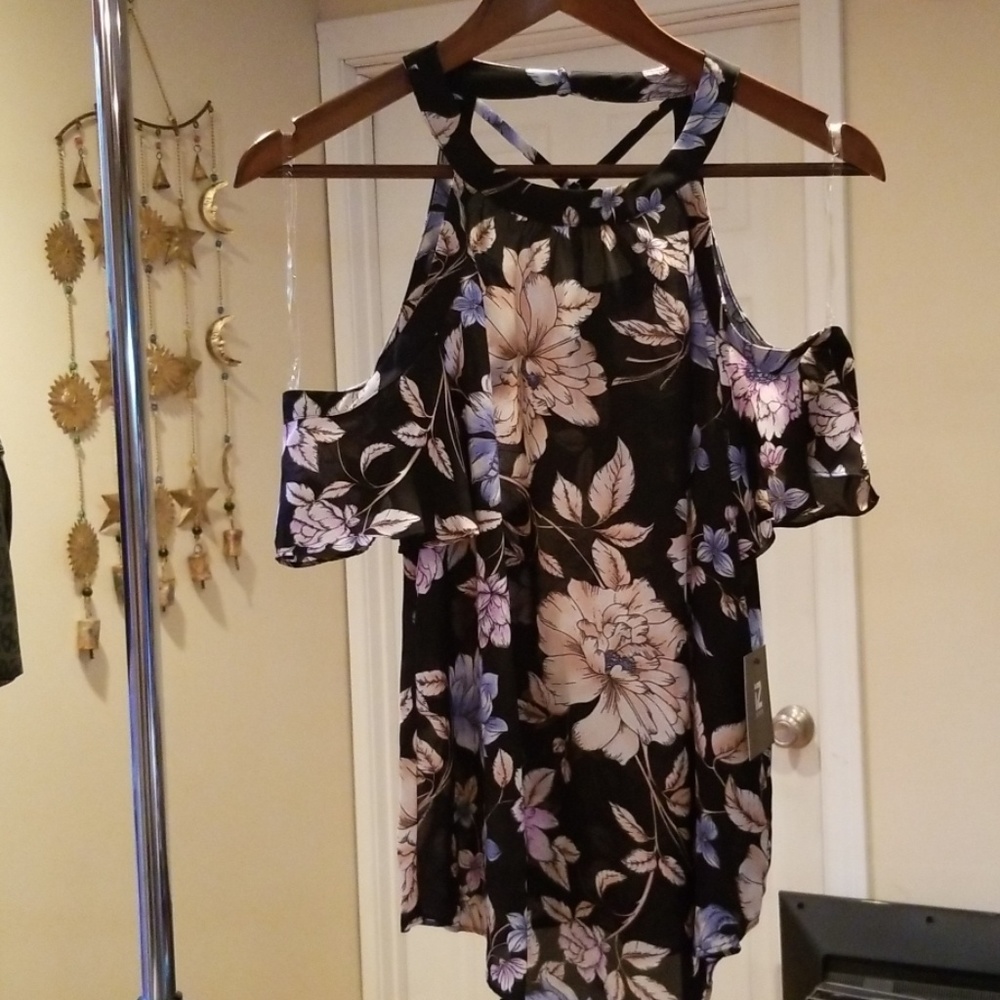 Floral cold shoulder top